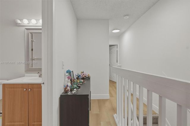 9853 Riverside Dr 8-24, Coral Springs, FL 33071