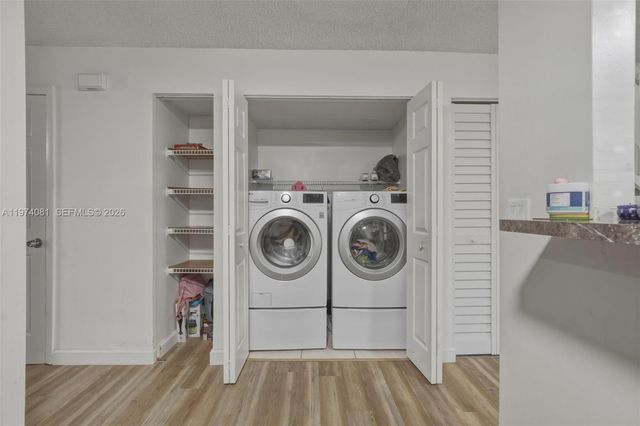 9853 Riverside Dr 8-24, Coral Springs, FL 33071