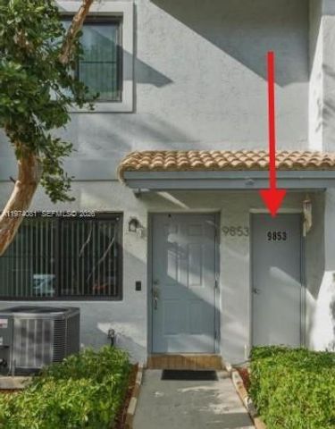 9853 Riverside Dr 8-24, Coral Springs, FL 33071