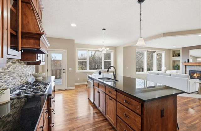 7707 Oxbow Creek Circle N, Brooklyn Park, MN 55445