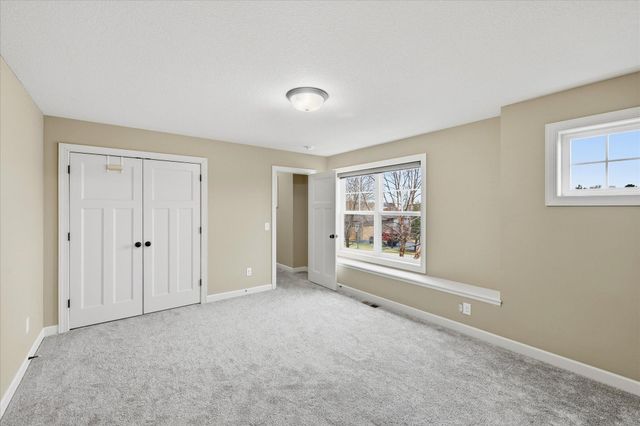 7707 Oxbow Creek Circle N, Brooklyn Park, MN 55445