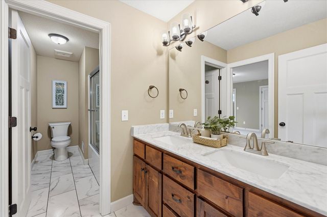 7707 Oxbow Creek Circle N, Brooklyn Park, MN 55445