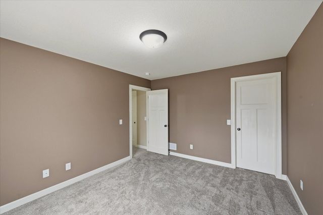 7707 Oxbow Creek Circle N, Brooklyn Park, MN 55445