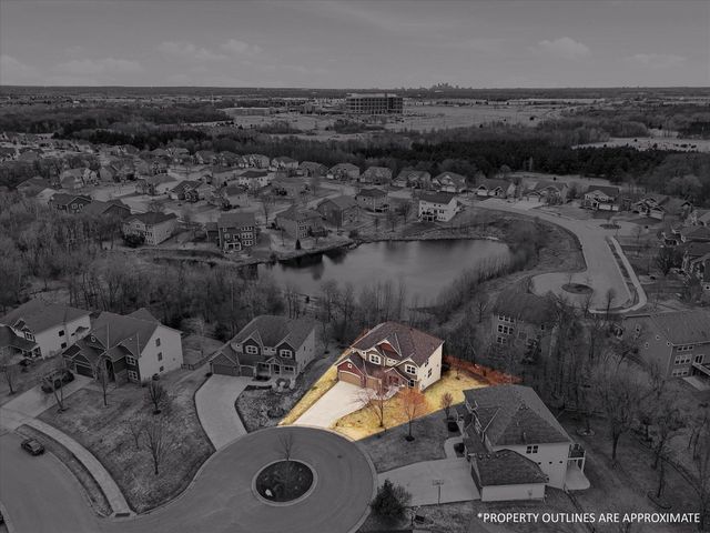 7707 Oxbow Creek Circle N, Brooklyn Park, MN 55445