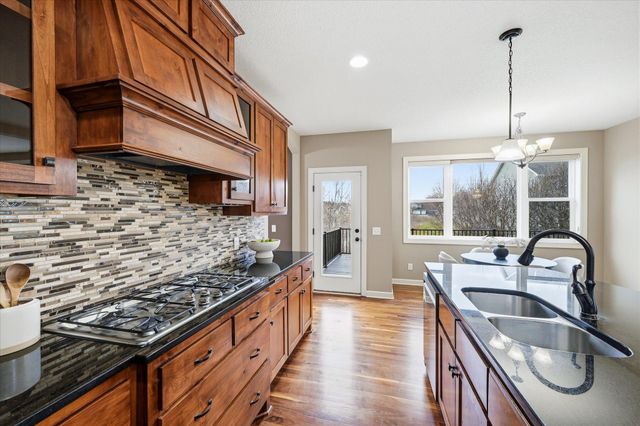 7707 Oxbow Creek Circle N, Brooklyn Park, MN 55445