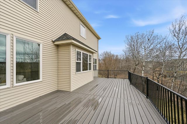 7707 Oxbow Creek Circle N, Brooklyn Park, MN 55445