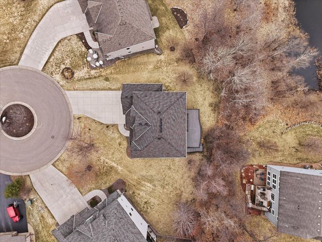 7707 Oxbow Creek Circle N, Brooklyn Park, MN 55445