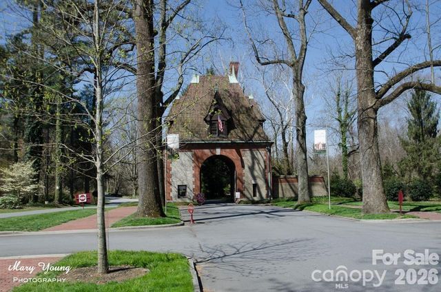 221 Summit Street, Asheville, NC 28803