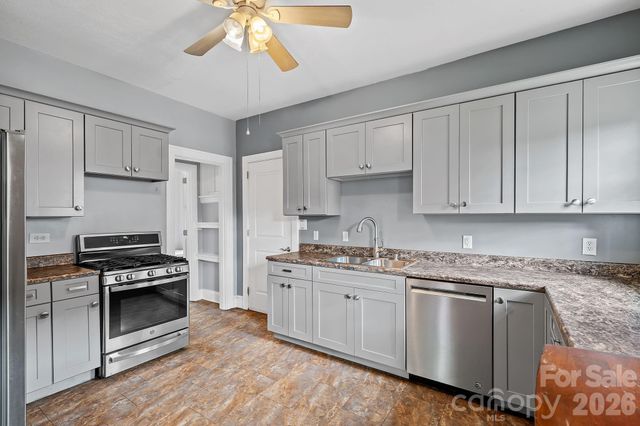 221 Summit Street, Asheville, NC 28803