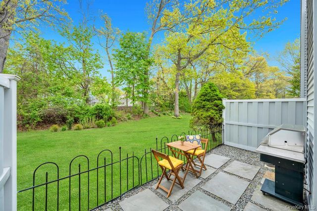 207 Sara Circle, Port Jefferson Station, NY 11776