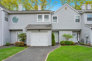 207 Sara Circle, Port Jefferson Station, NY 11776