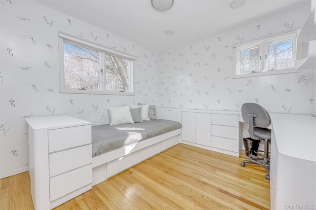 11 Fleetwood Avenue, Chestnut Ridge, NY 10977