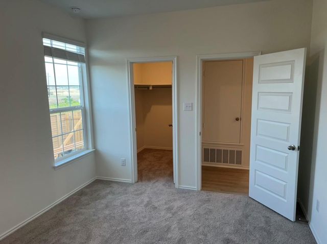 504 Barbary Coast Ln LN, Jarrell, TX 76537