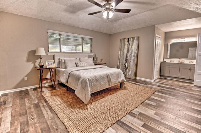 6218 Creekside Lane, League City, TX 77573