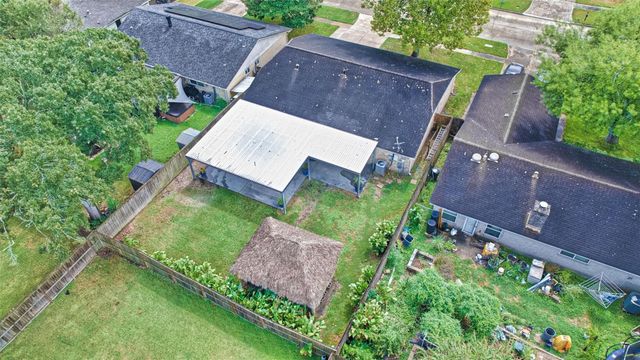 6218 Creekside Lane, League City, TX 77573