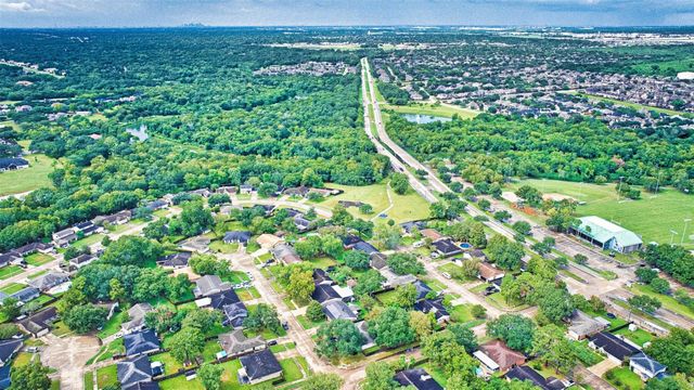 6218 Creekside Lane, League City, TX 77573
