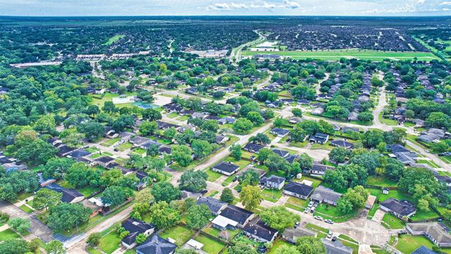 6218 Creekside Lane, League City, TX 77573