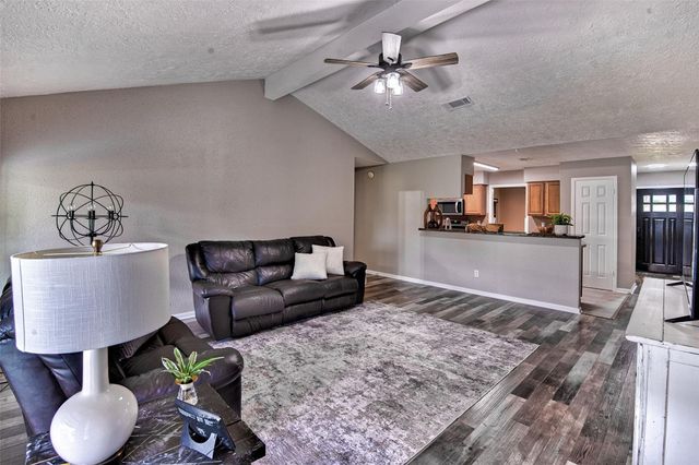 6218 Creekside Lane, League City, TX 77573
