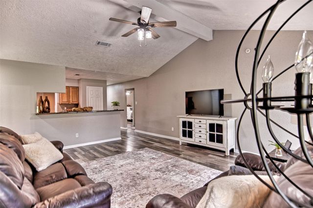 6218 Creekside Lane, League City, TX 77573