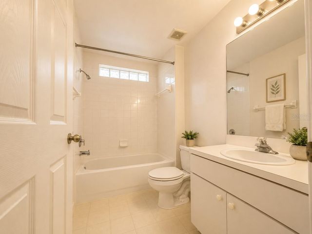 6608 NORTHHAVEN COURT, Riverview, FL 33578