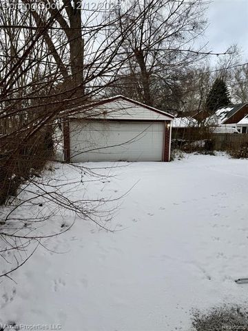 6240 W Outer Drive, Detroit, MI 48235