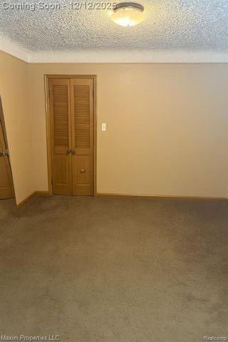 6240 W Outer Drive, Detroit, MI 48235