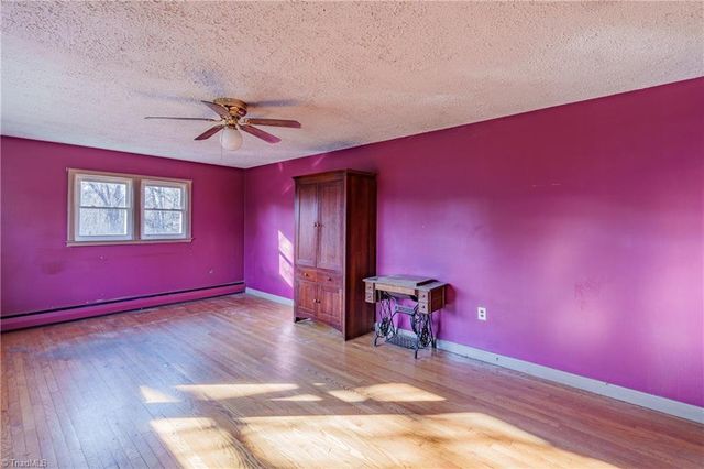 109 Floyd Mountain Lane, Galax, VA 24333