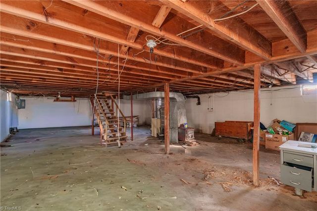 109 Floyd Mountain Lane, Galax, VA 24333