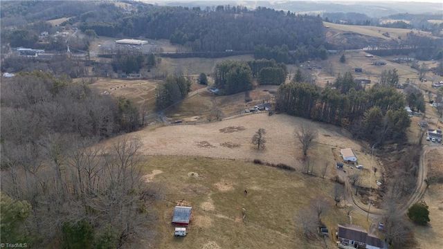 109 Floyd Mountain Lane, Galax, VA 24333