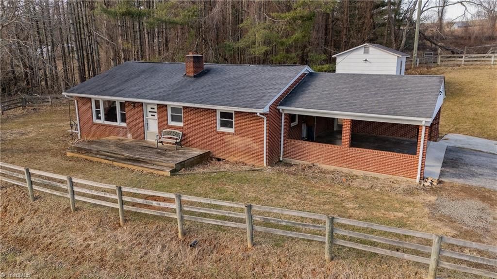 109 Floyd Mountain Lane, Galax, VA 24333