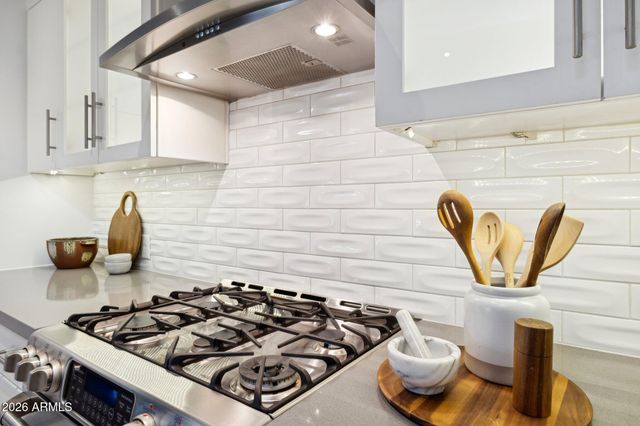 5735 N 11TH Street, Phoenix, AZ 85014