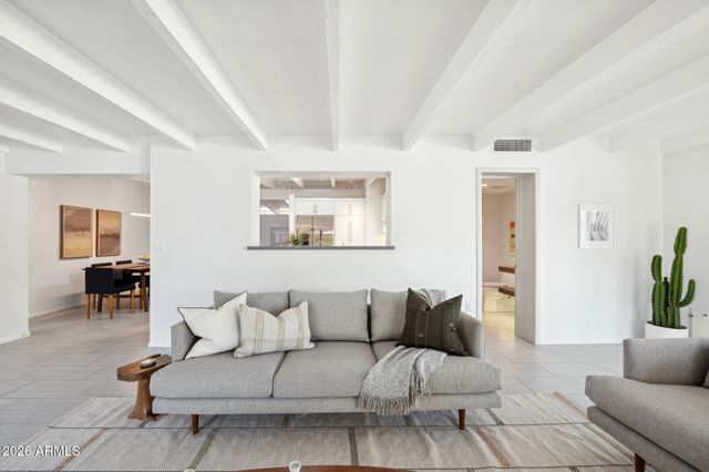 5735 N 11TH Street, Phoenix, AZ 85014