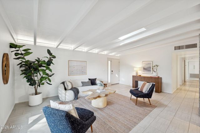 5735 N 11TH Street, Phoenix, AZ 85014