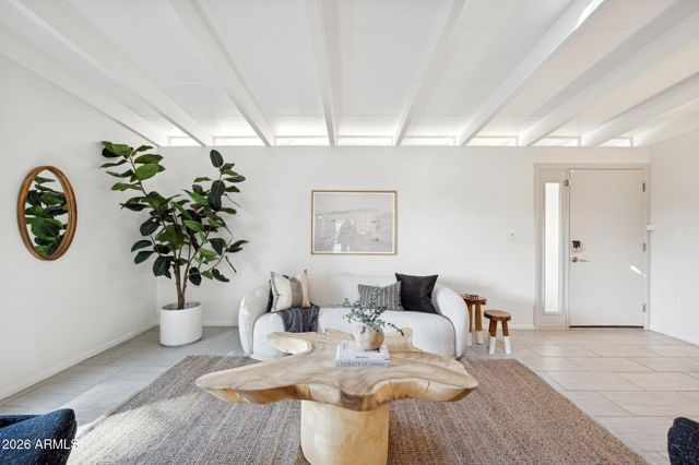 5735 N 11TH Street, Phoenix, AZ 85014