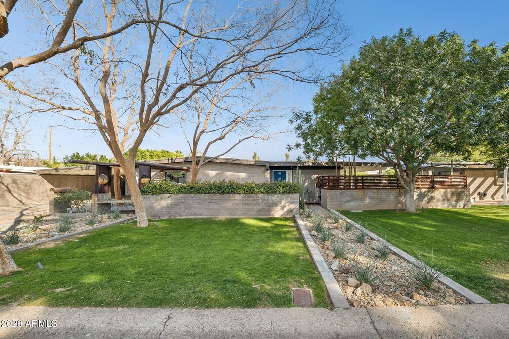 5735 N 11TH Street, Phoenix, AZ 85014