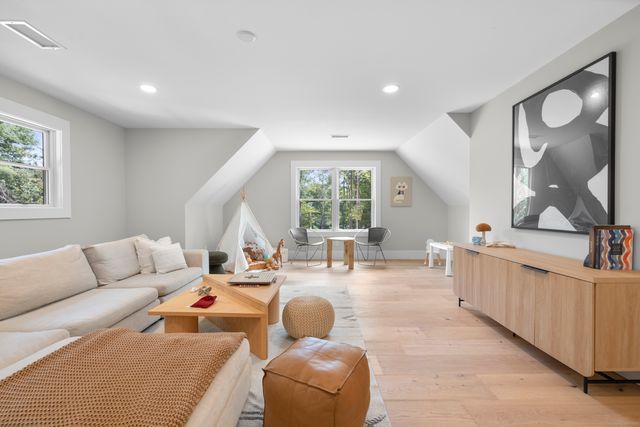 16 Chevas Road, Avon, CT 06001