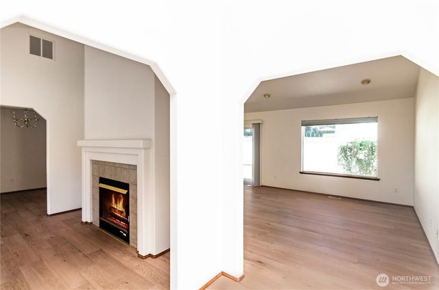 9208 Vancouver Drive NE, Lacey, WA 98516
