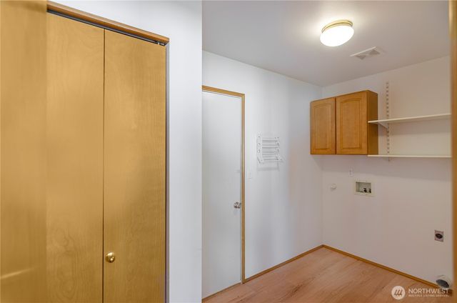 9208 Vancouver Drive NE, Lacey, WA 98516