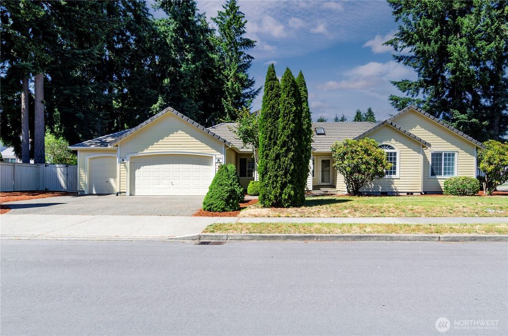 9208 Vancouver Drive NE, Lacey, WA 98516