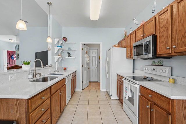 764 Wintercreeper Dr., Longs, SC 29568