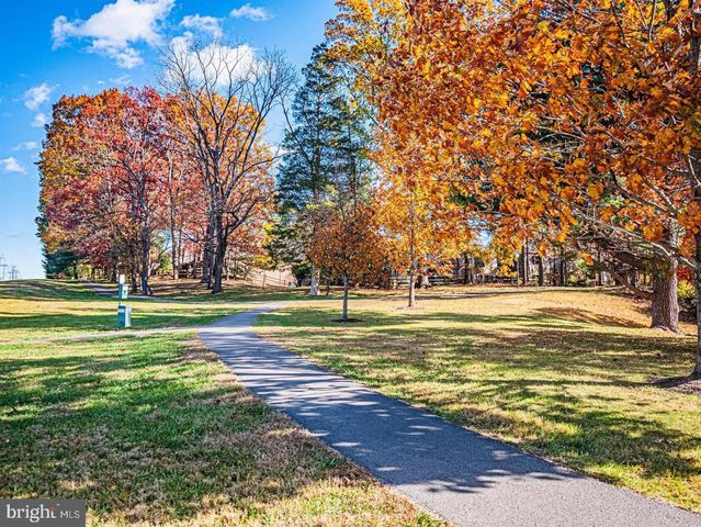 19105 CANADIAN CT, Gaithersburg, MD 20886