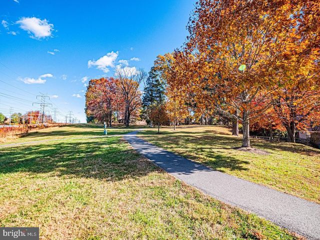 19105 CANADIAN CT, Gaithersburg, MD 20886