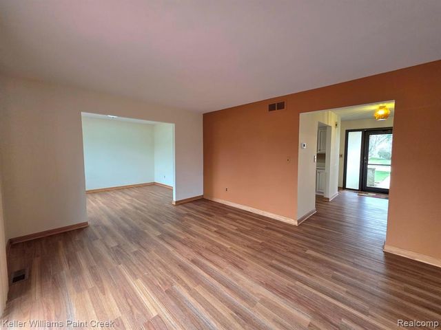 4714 Pickwick Drive, Sterling Heights, MI 48310