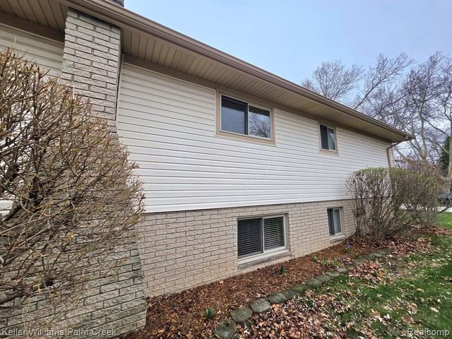 4714 Pickwick Drive, Sterling Heights, MI 48310