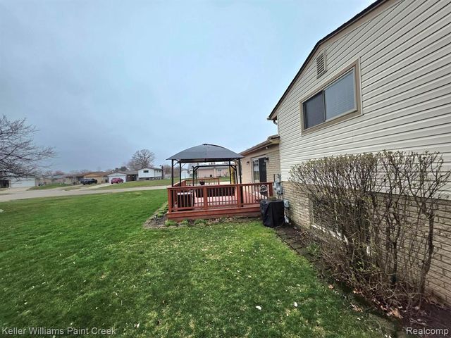 4714 Pickwick Drive, Sterling Heights, MI 48310