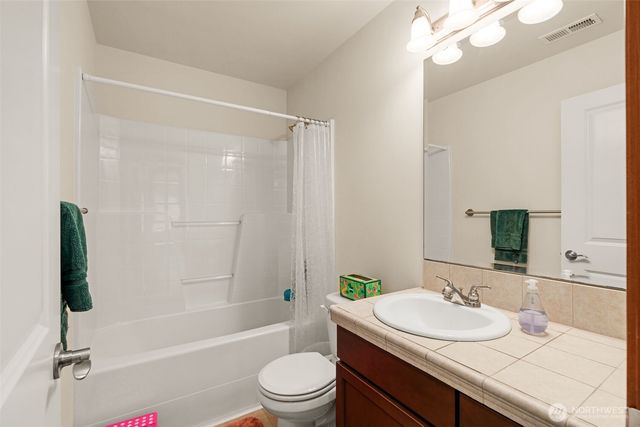 19036 18th Avenue NE, Shoreline, WA 98155