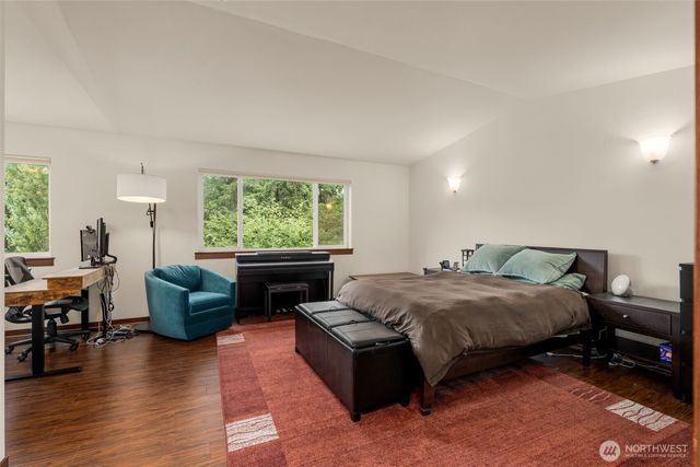 19036 18th Avenue NE, Shoreline, WA 98155