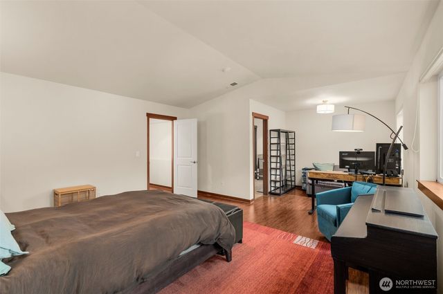 19036 18th Avenue NE, Shoreline, WA 98155
