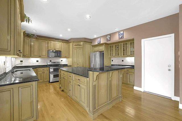 1340 Eryn Circle, Suwanee, GA 30024