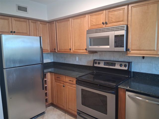 505 NE 20 Avenue 217, Deerfield Beach, FL 33441